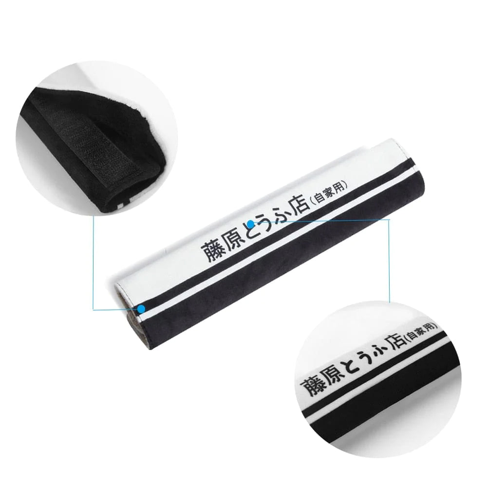 initial D Toyota AE86 seat belt shoulder pads details.