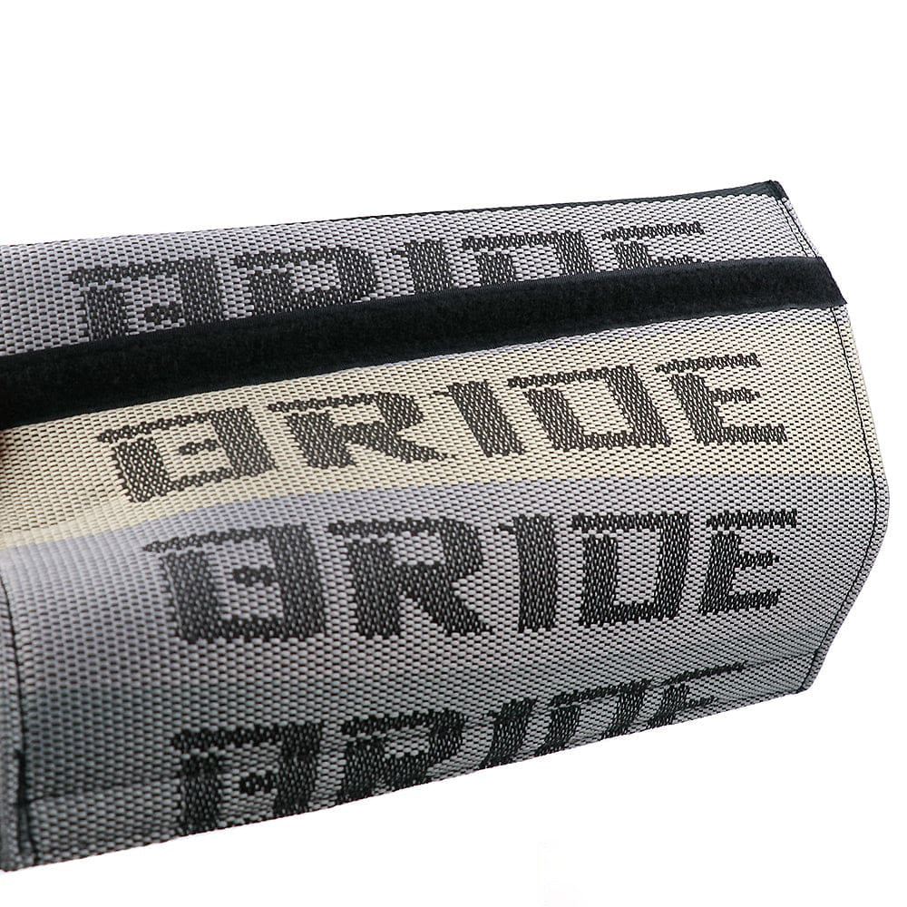 Bride racing fabric seat belt shoulder pads in beige details.